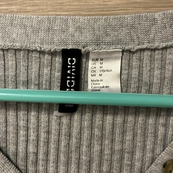 Divided Crop top - Picture 2 of 3